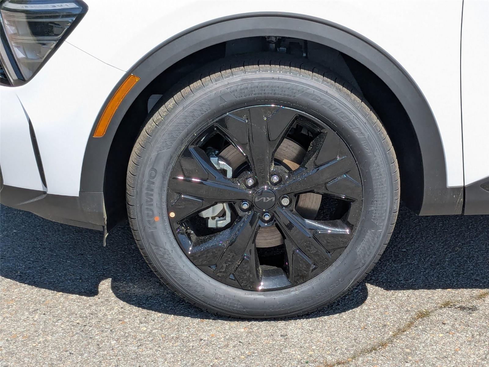 2025 Kia Sportage X-Line photo 3