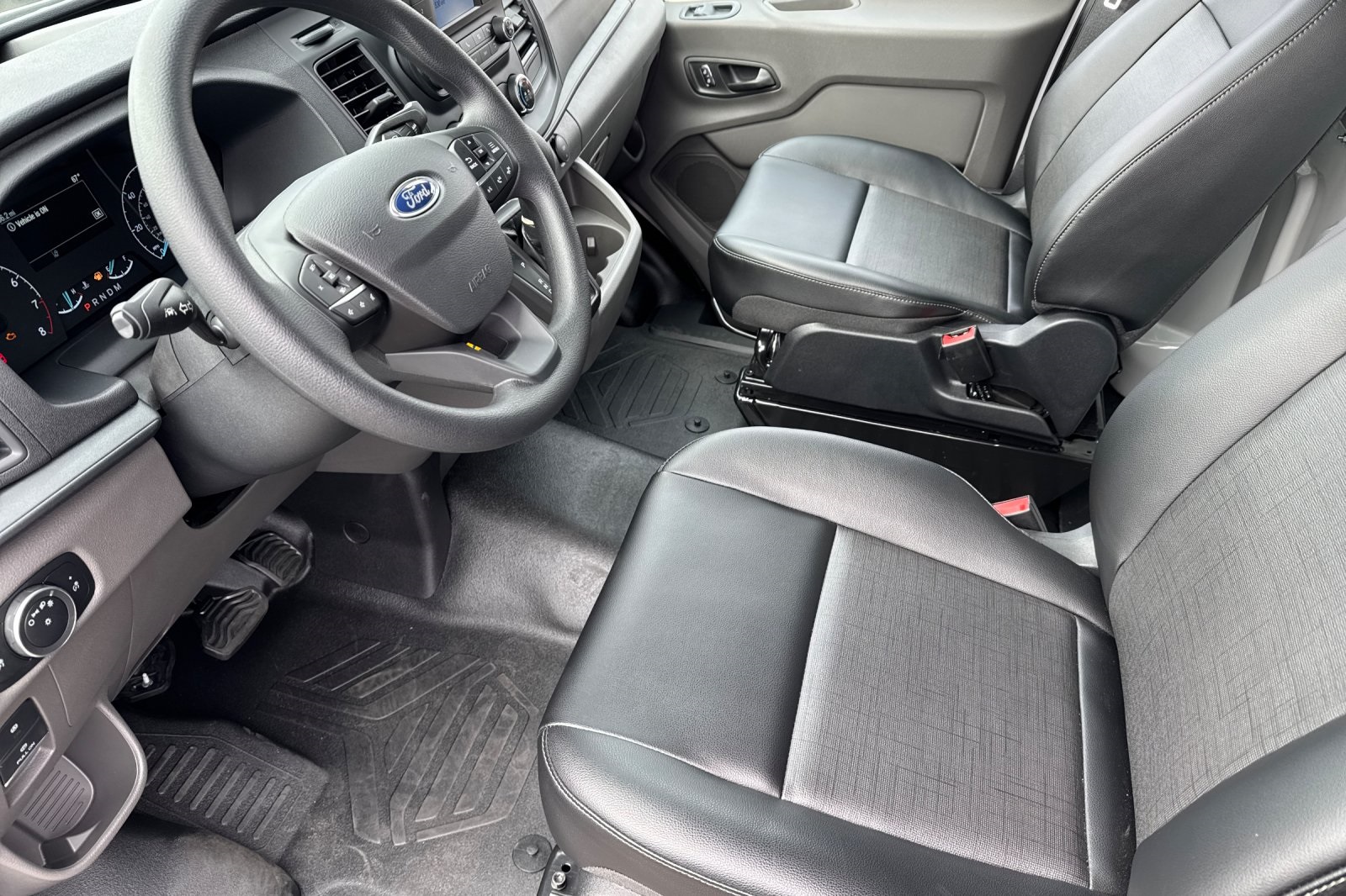2024 Ford Transit photo 8