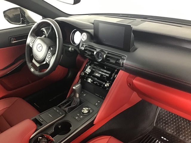 2023 Lexus IS 350 F SPORT photo 22