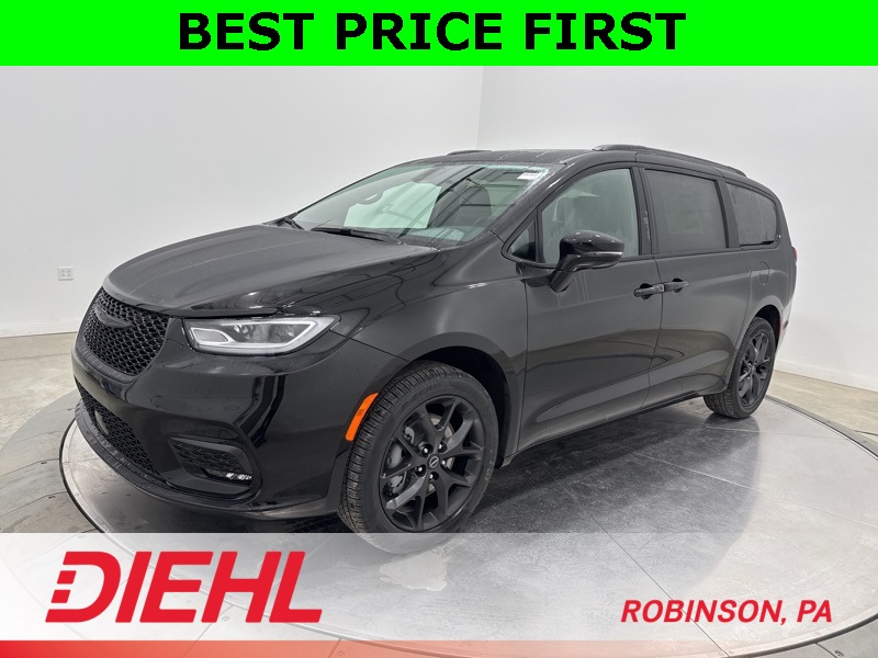 2026 Chrysler Pacifica Limited photo 3