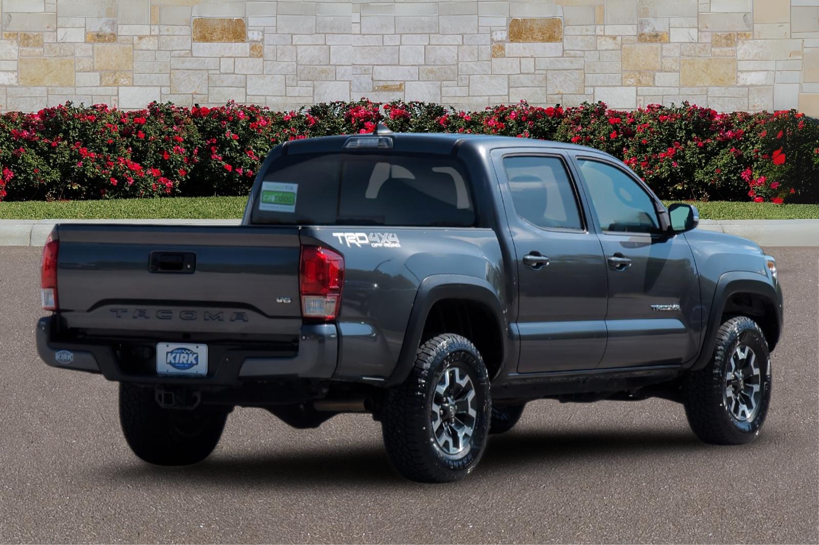 2017 Toyota Tacoma SR5 Sport TRD Pro photo 3