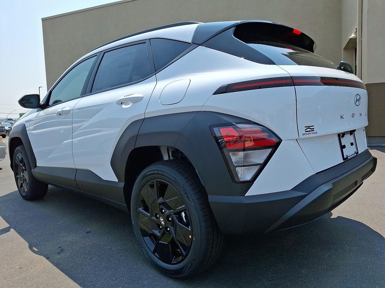 2026 Hyundai Kona SEL photo 2