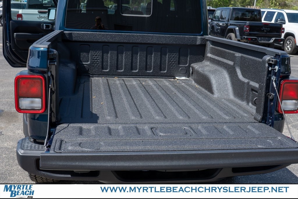 2025 Jeep Gladiator Sport photo 30