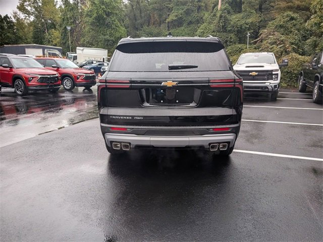 2026 Chevrolet Traverse photo 3