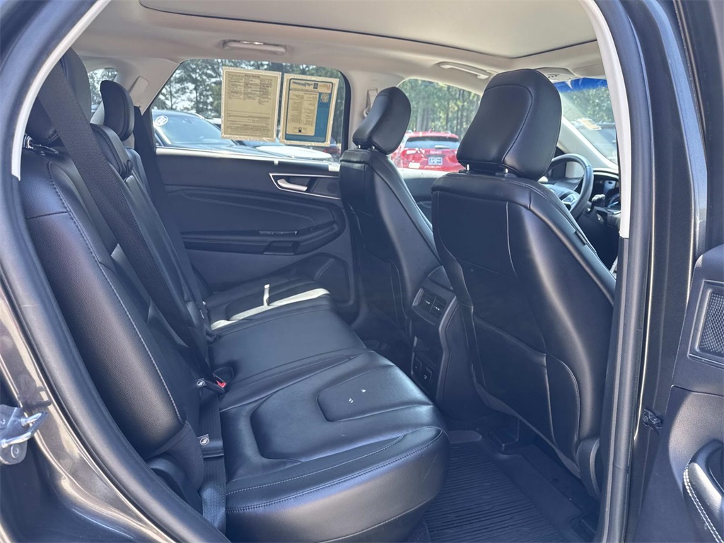 2020 Ford Edge Titanium photo 7