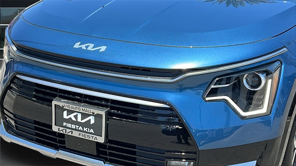 2025 Kia Niro EX Touring photo 4