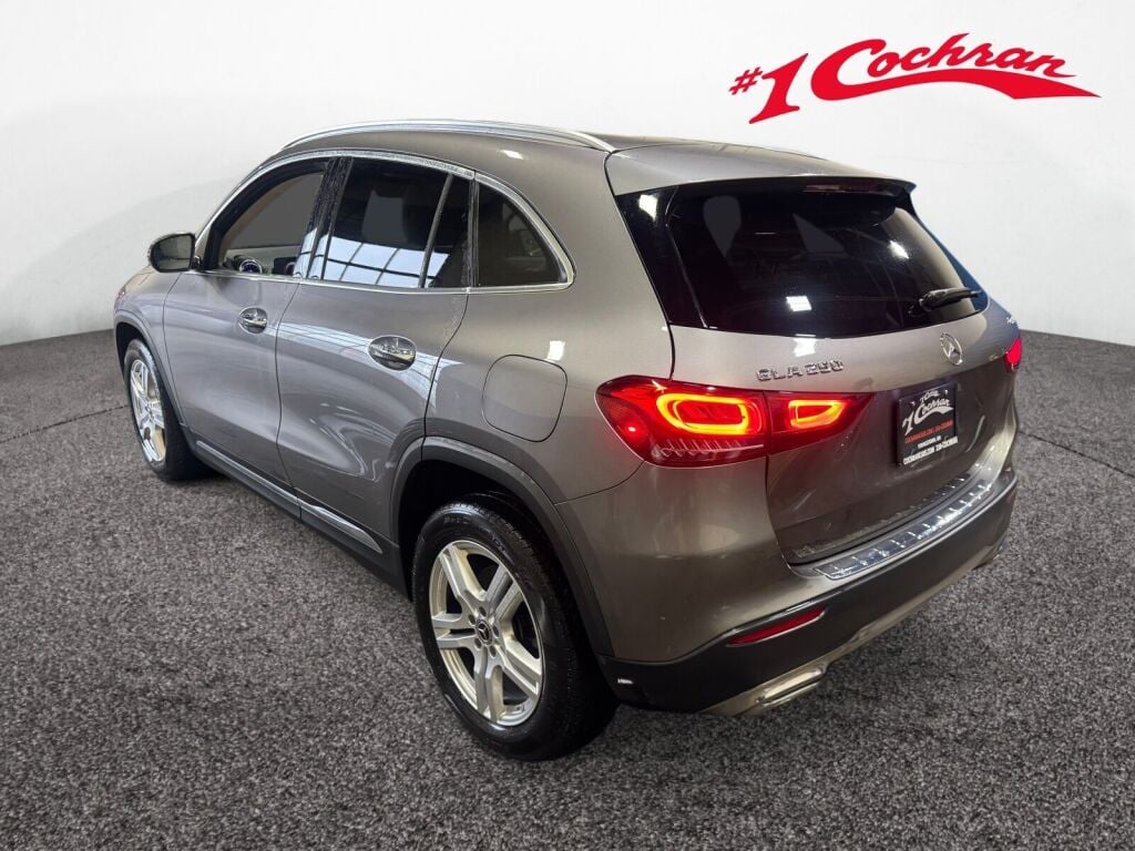 2023 Mercedes Benz GLA 250 4MATIC photo 4