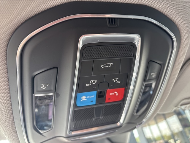 2023 Jeep Grand Cherokee Limited photo 18