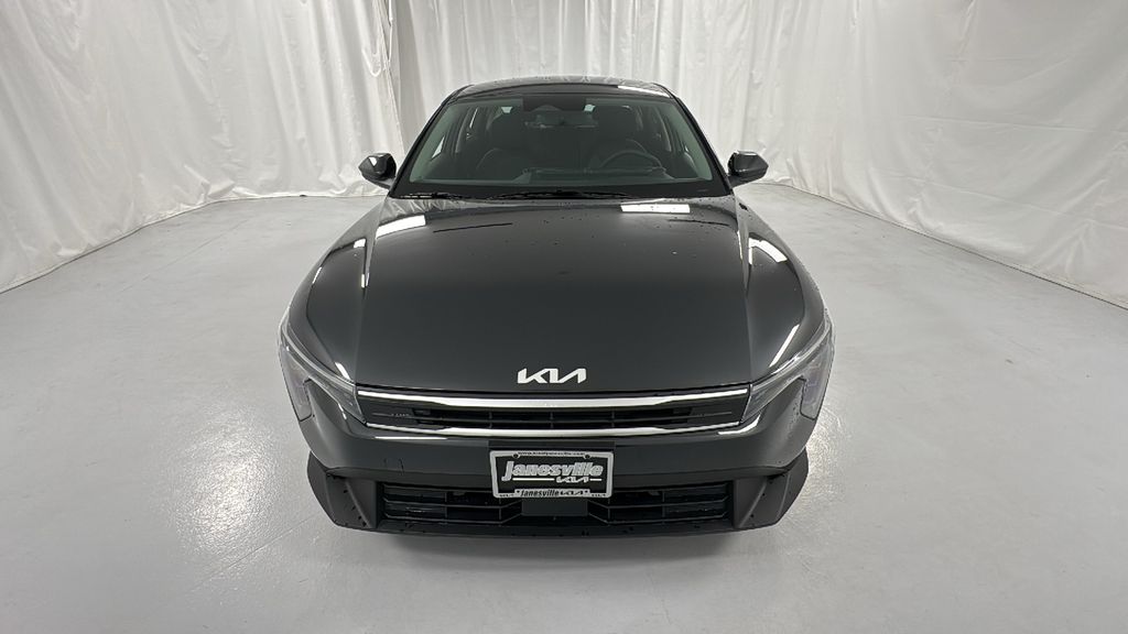 2025 Kia K4 LXS photo 8