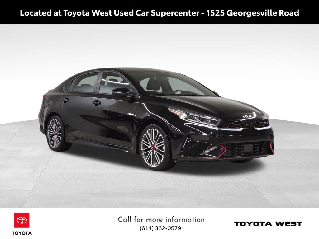 2023 Kia Forte GT photo 2