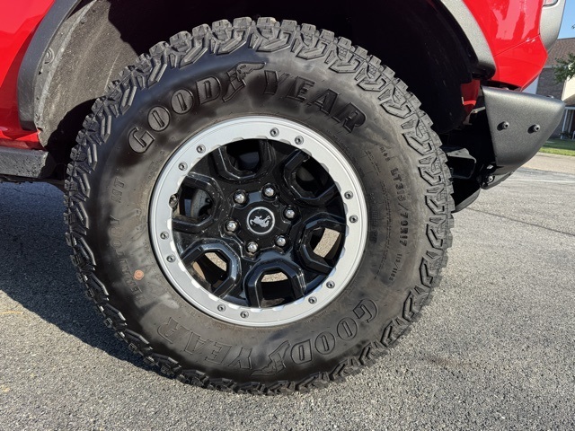 2023 Ford Bronco Badlands photo 8