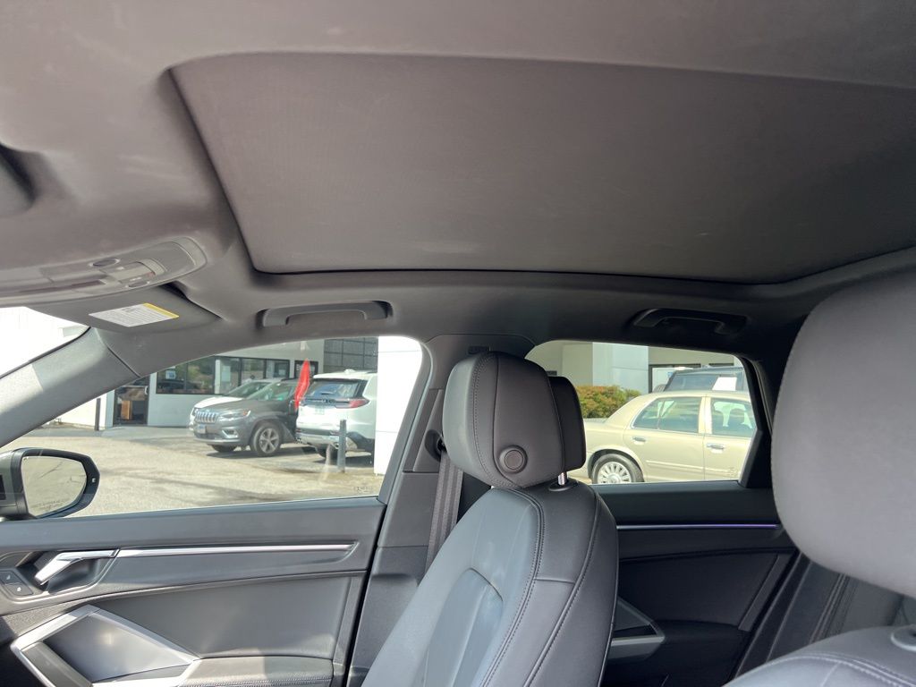 2021 Audi Q3 S line Premium Plus photo 12