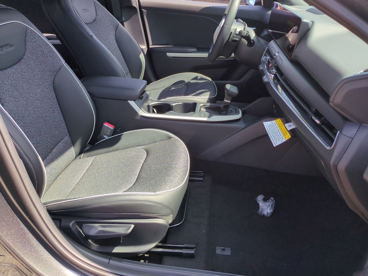2025 Kia K4 GT-Line photo 21