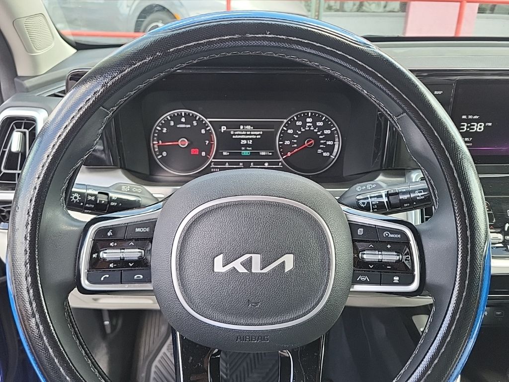 2022 Kia Sorento SX photo 2