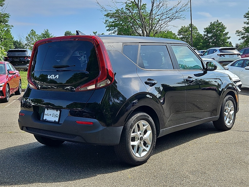 2022 Kia Soul LX photo 7