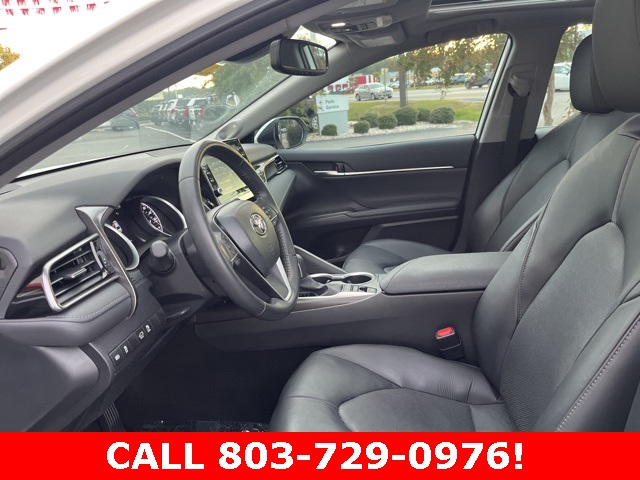 2023 Toyota Camry XLE V6 photo 7