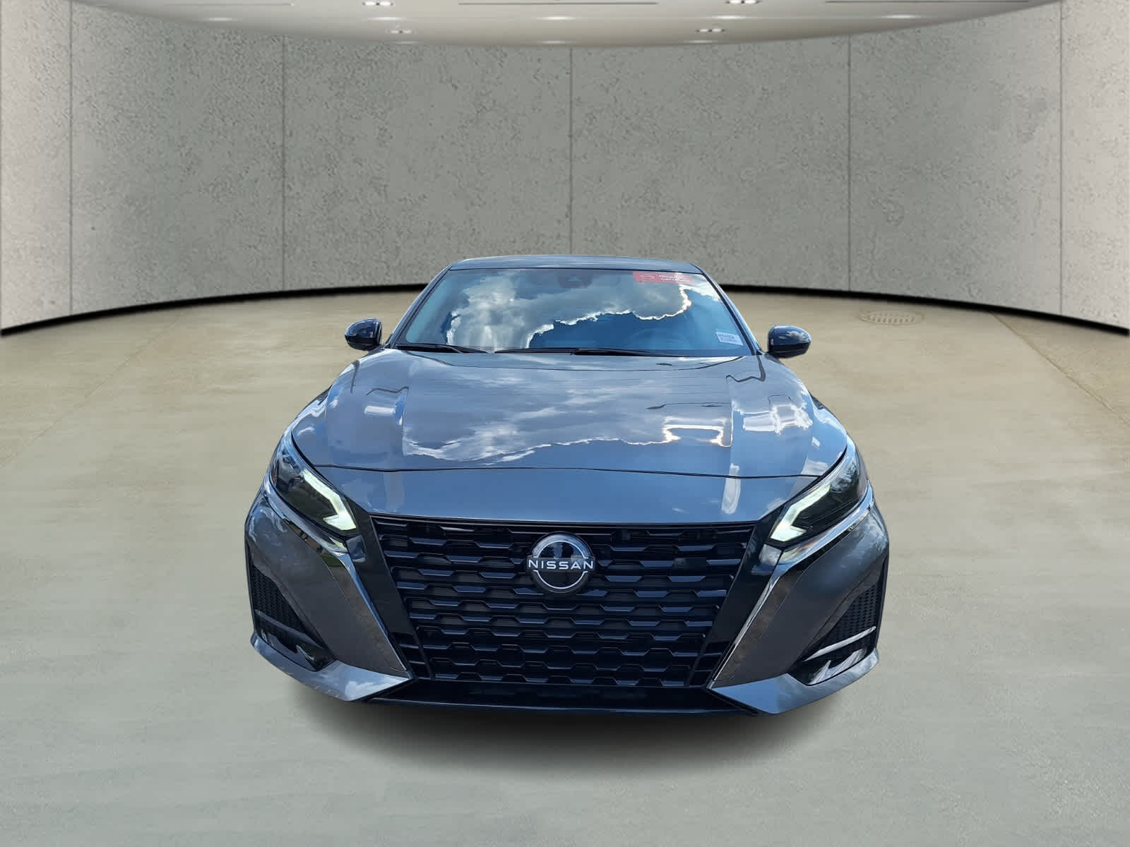2024 Nissan Altima 2.5 SR photo 2