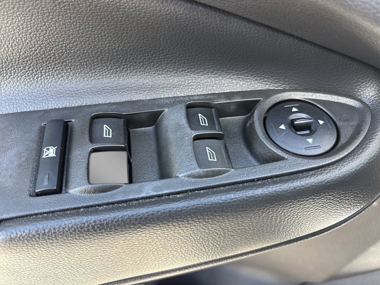 2017 Ford Escape S photo 17