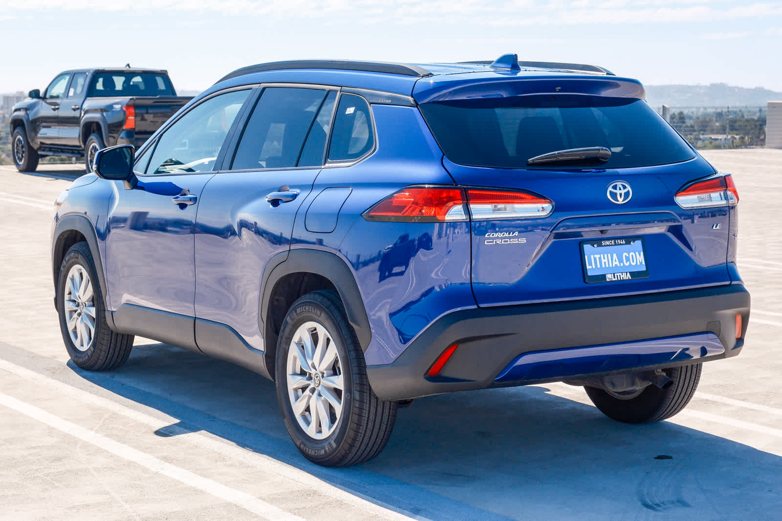 2024 Toyota Corolla Cross LE photo 3