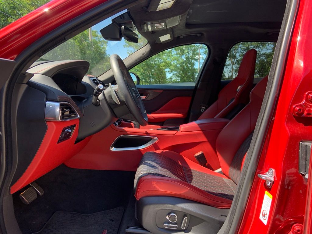 2020 Jaguar F-PACE SVR photo 14
