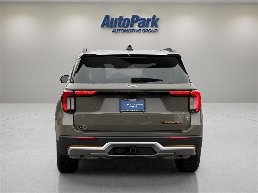 2026 Ford Explorer photo 4