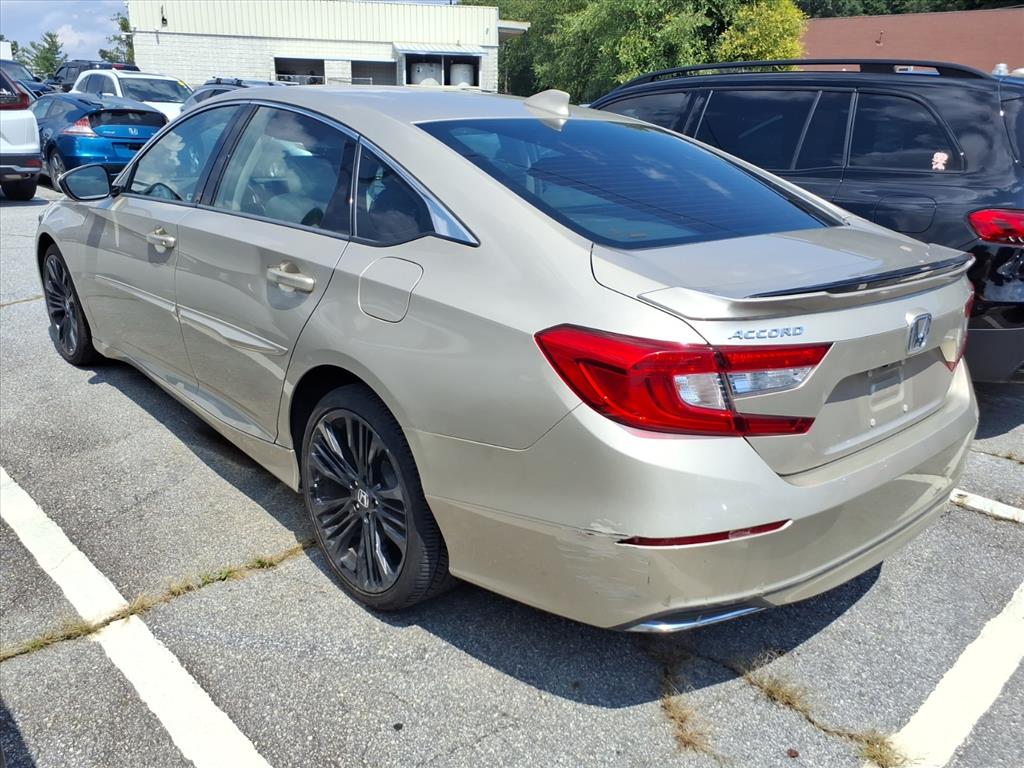 2019 Honda Accord LX photo 3
