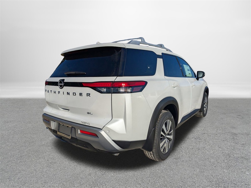 2025 Nissan Pathfinder SL photo 2