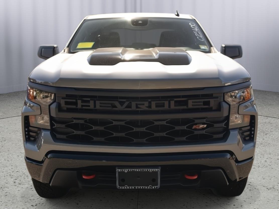 2025 Chevrolet Silverado 1500 Custom Trail Boss photo 2
