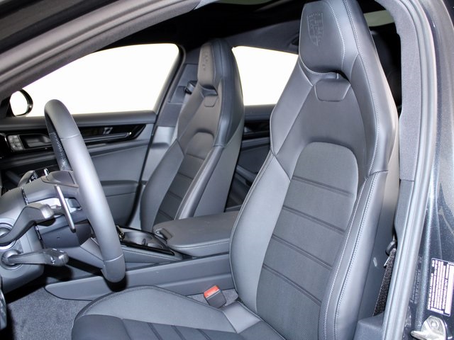 2025 Porsche Panamera 4 photo 20