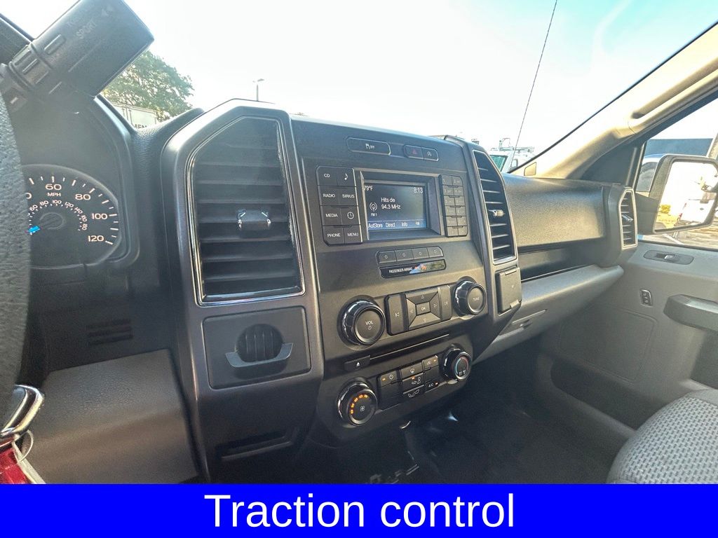 2017 Ford F-150 XLT photo 9