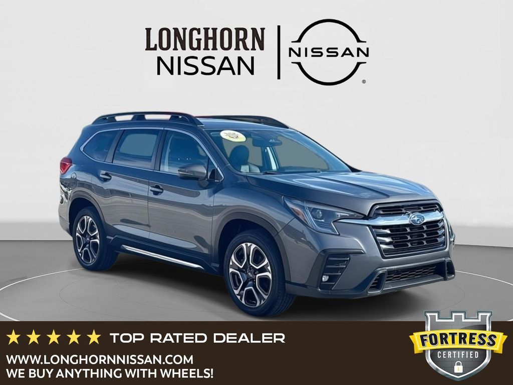 2023 Subaru Ascent Limited's photo