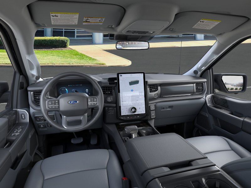 2025 Ford F-150 Lightning photo 9