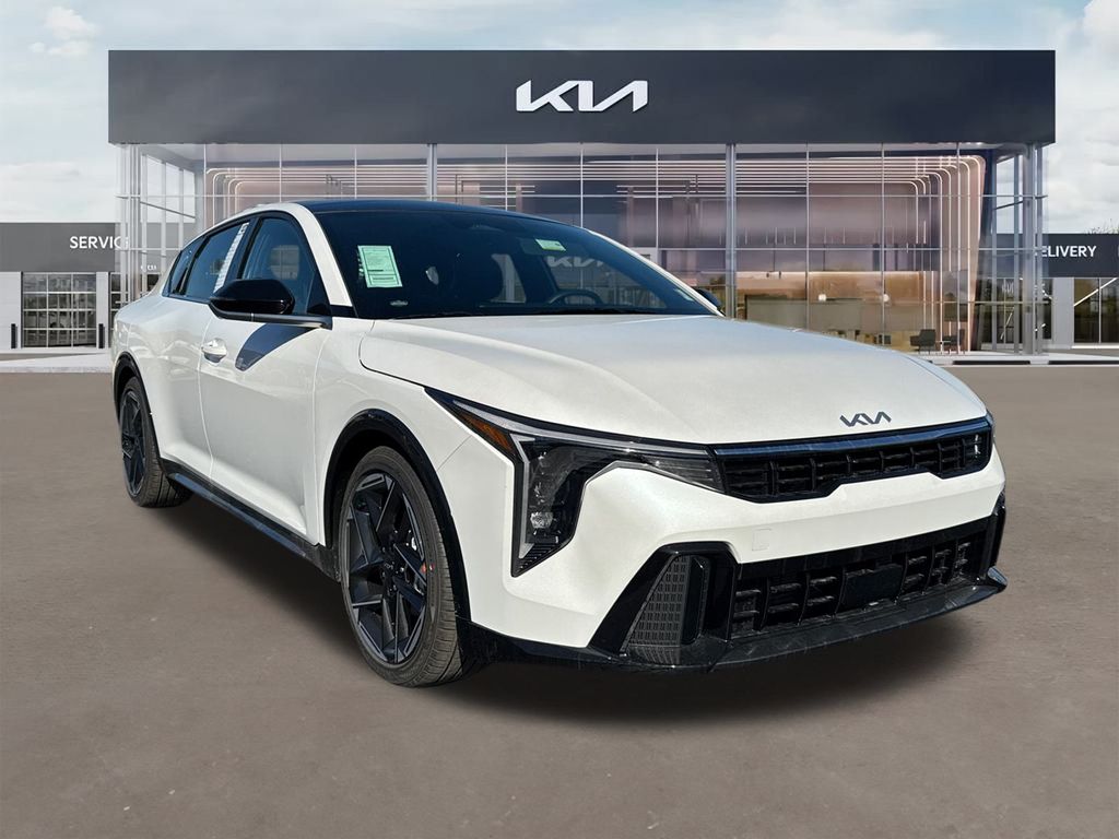 2025 Kia K4 GT-Line's photo