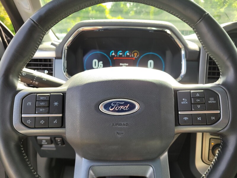 2022 Ford F-150 Lariat photo 19
