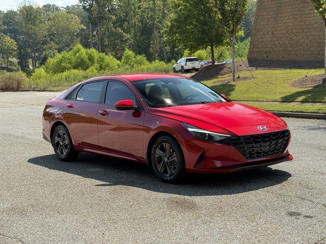 2023 Hyundai Elantra SEL photo 7