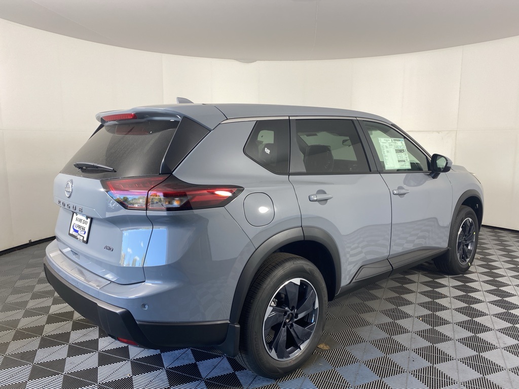 2026 Nissan Rogue SV photo 4