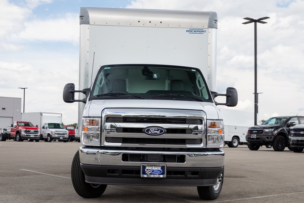 2026 Ford E-450 photo 3