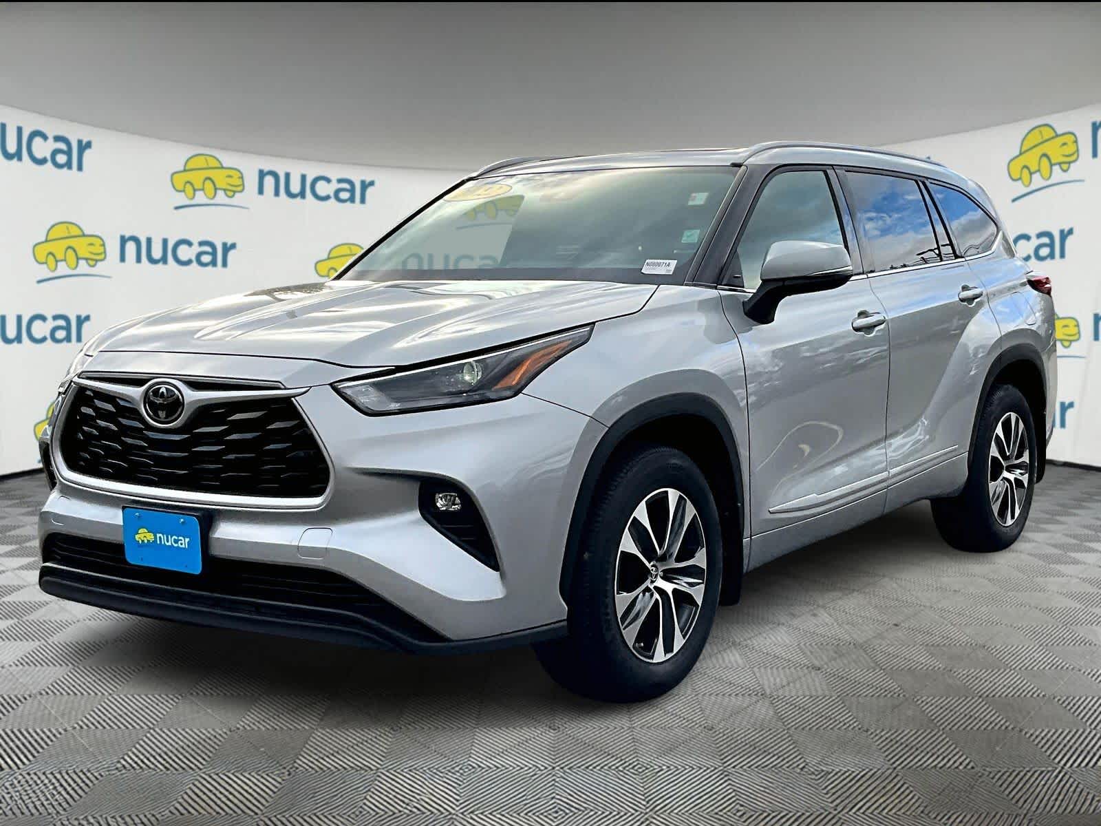 2022 Toyota Highlander XLE photo 3