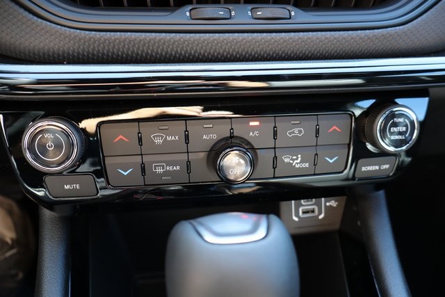 2026 Jeep Compass Limited Altitude photo 18