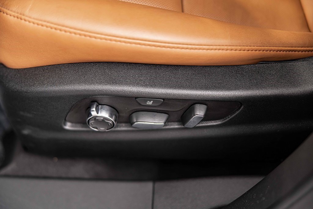 2024 CADILLAC XT4 - Image 24