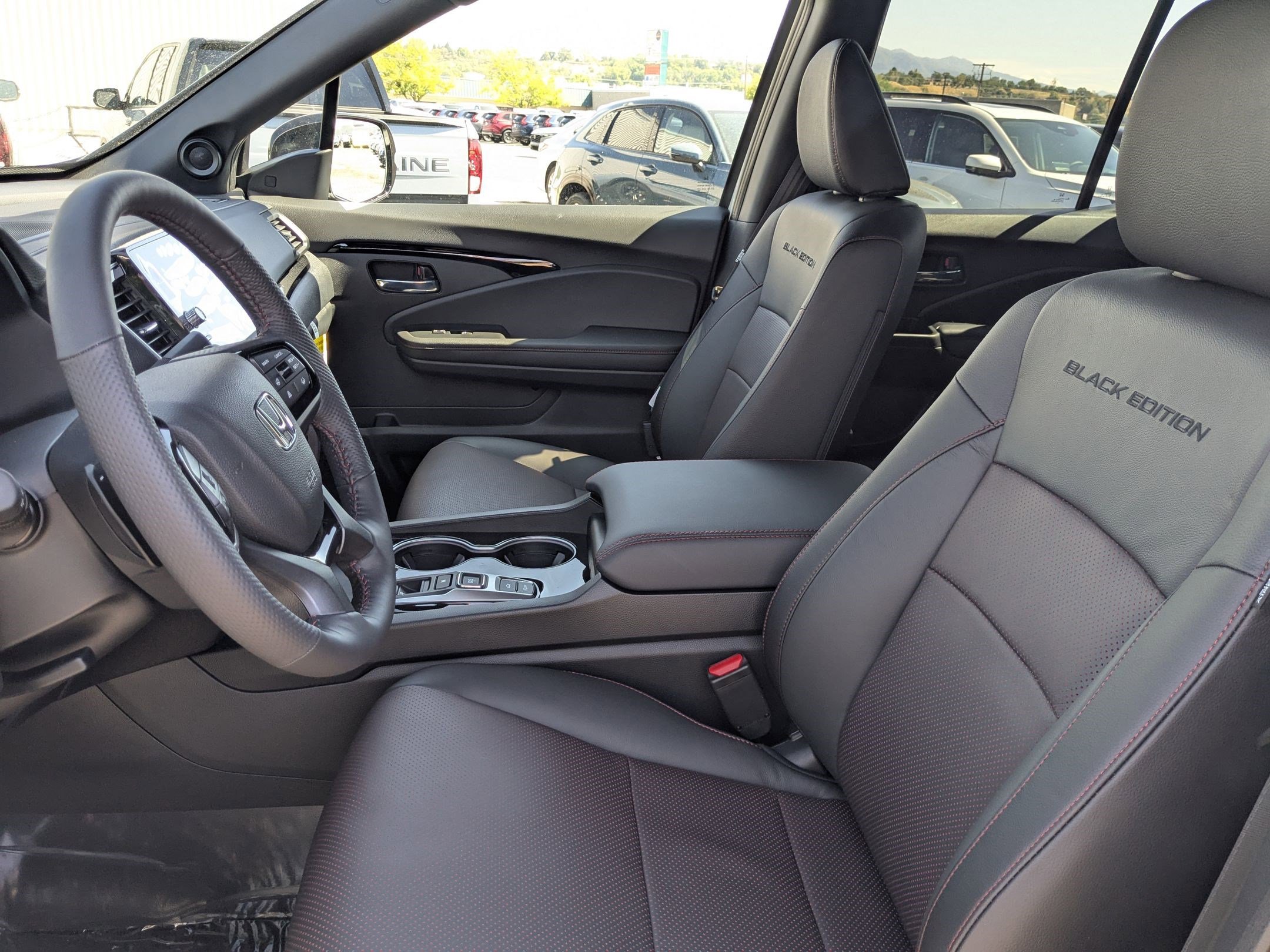 2025 Honda Ridgeline Black Edition photo 12