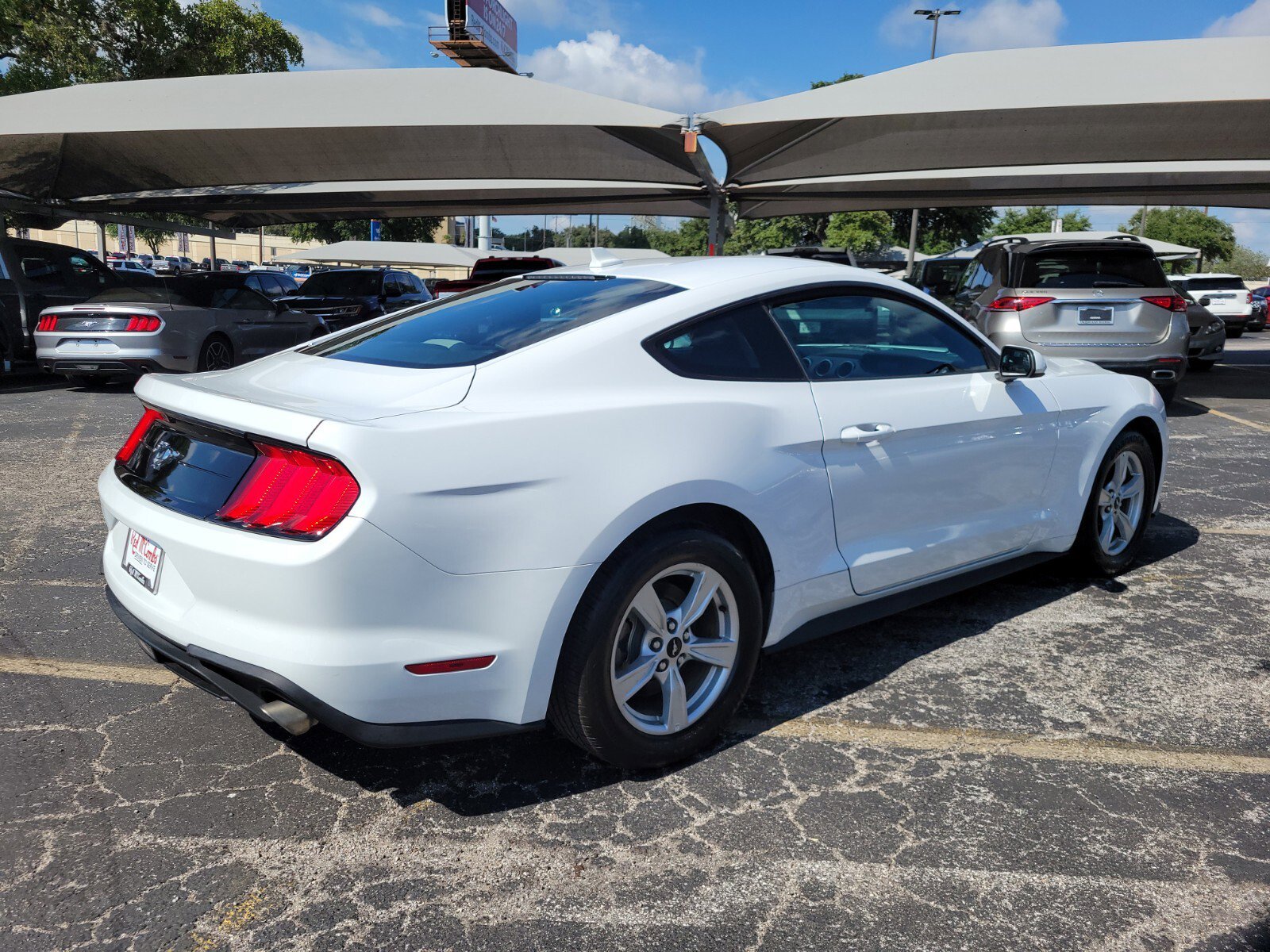 PreOwned 2022 Ford Mustang EcoBoost 2dr Car in San Antonio 16673