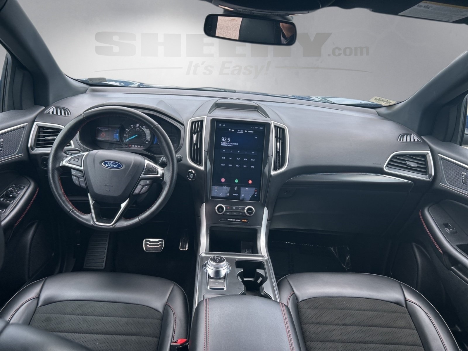 2024 Ford Edge ST photo 2