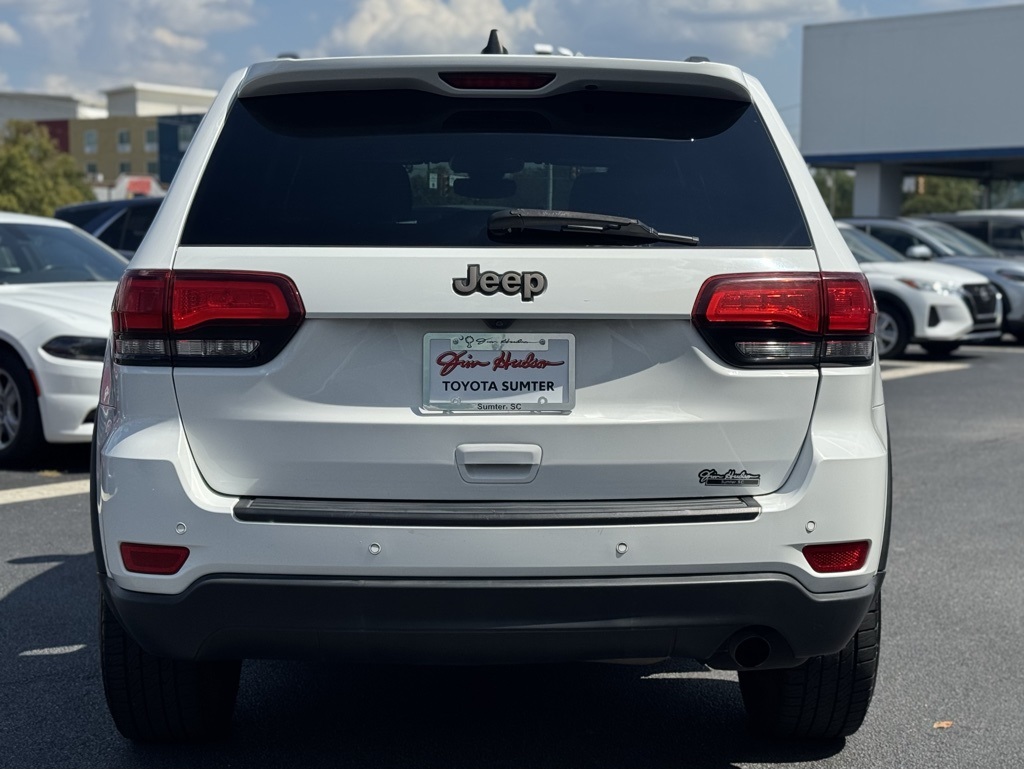 2017 Jeep Grand Cherokee Anniversary Edition photo 6
