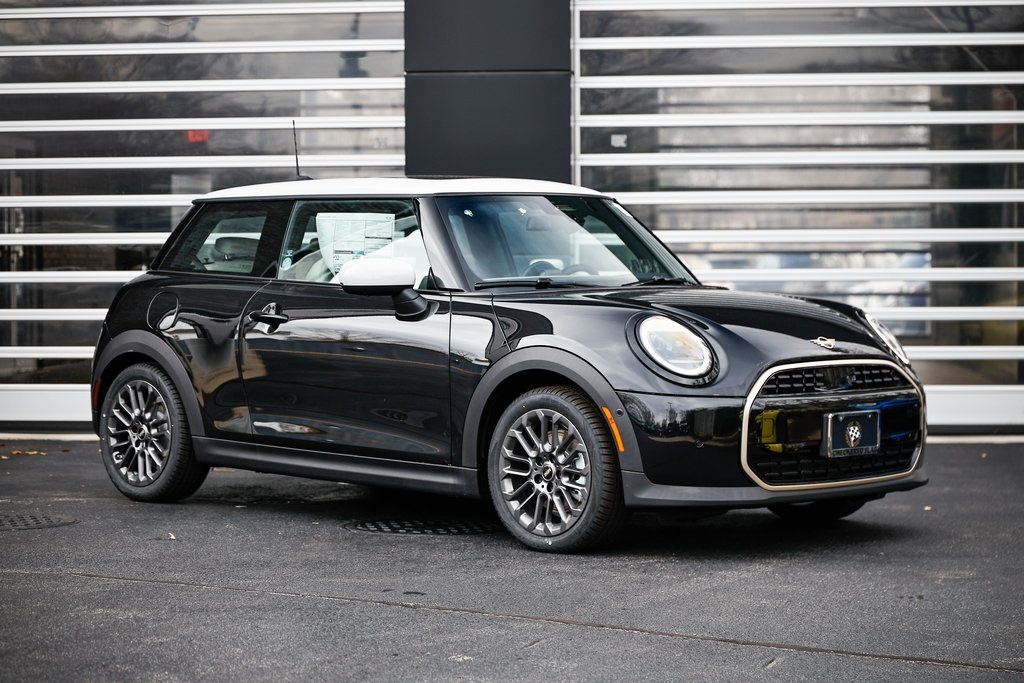 2026 MINI Hardtop 2 Door's photo
