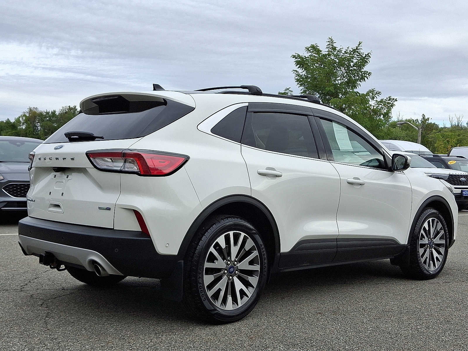 2020 Ford Escape Titanium photo 6