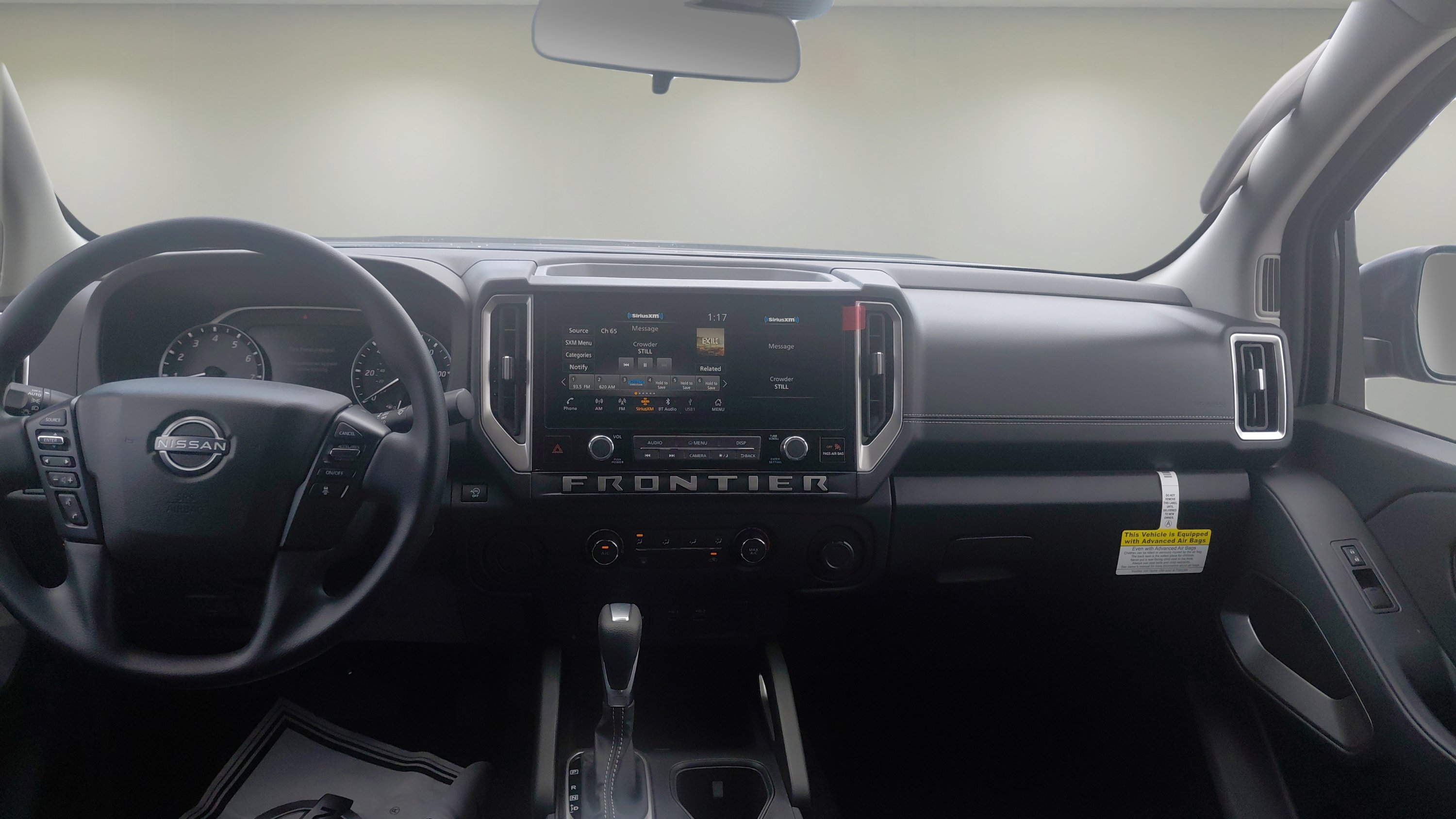 2025 Nissan Frontier Crew Cab SV photo 6