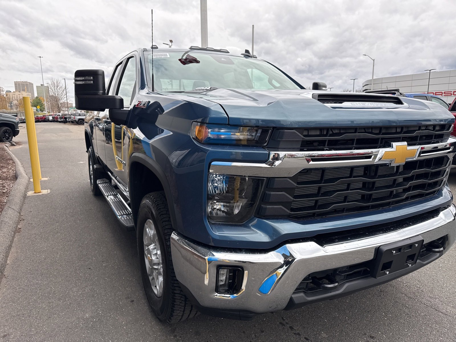 2026 Chevrolet Silverado 2500HD LT photo 3