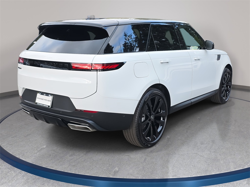 2025 Land Rover Range Rover Sport SE photo 3