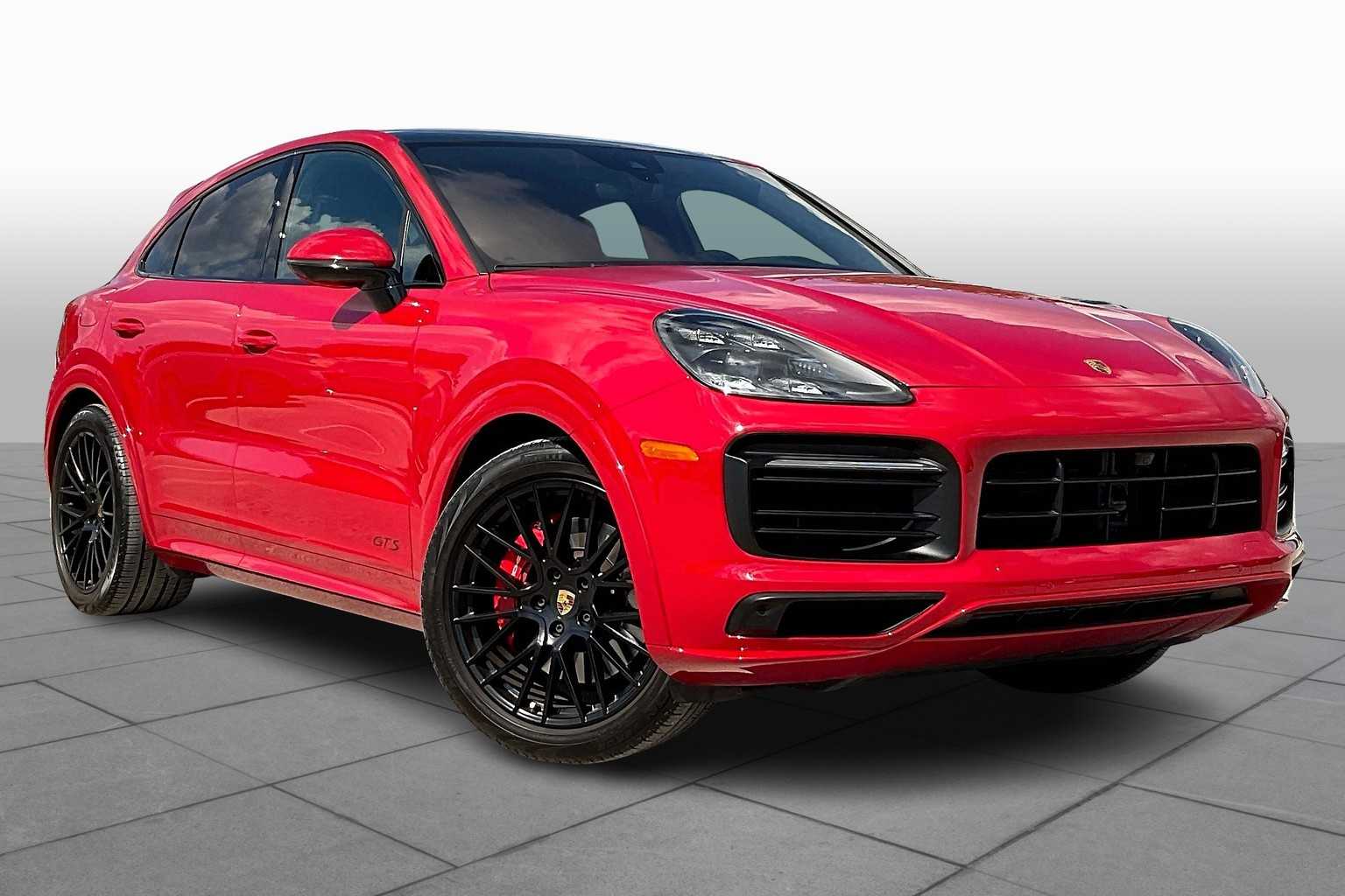 2023 Porsche Cayenne GTS Coupe photo 2
